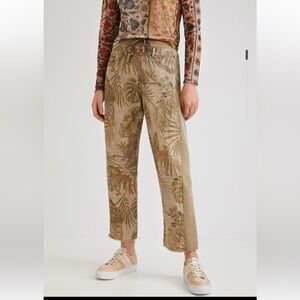 Desigual Beige Floral Tropical Ankle Pants Women’s Medium